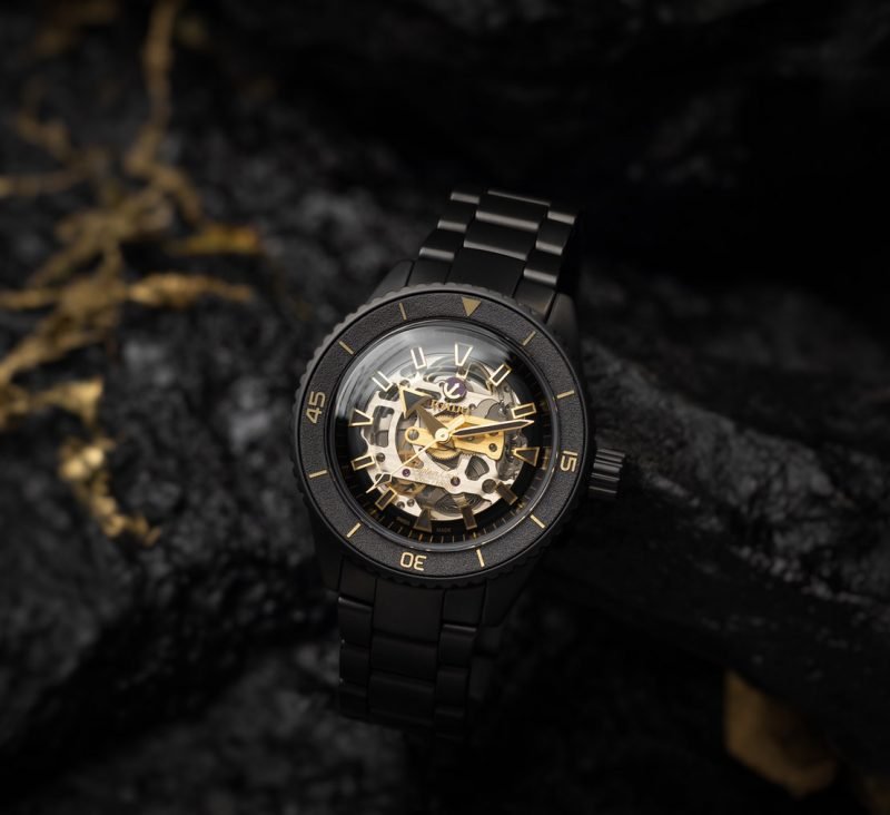 Captain Cook High-Tech Ceramic Limited Edition