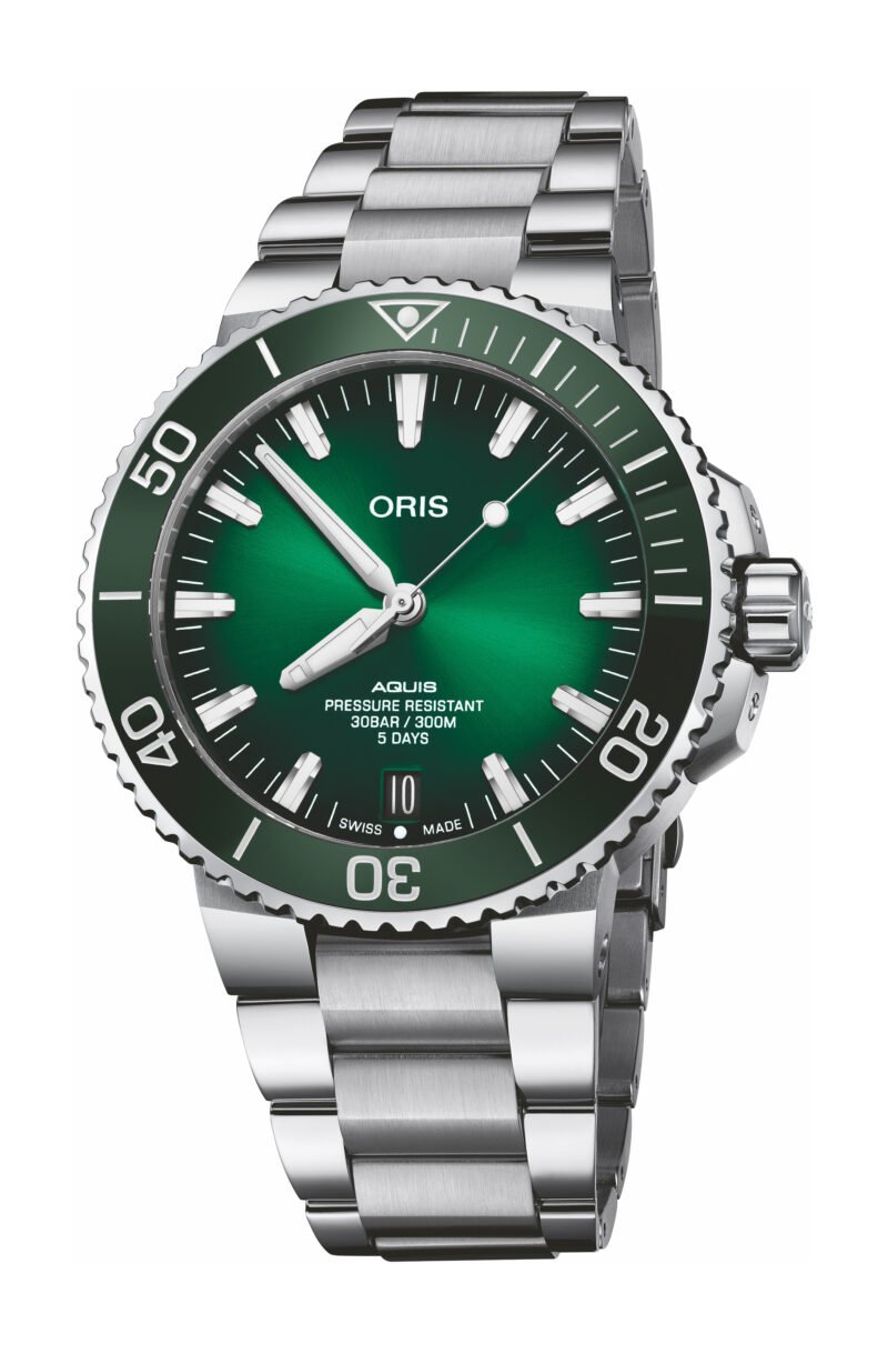 Aquis Date Calibre 400