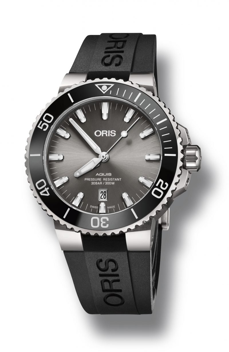 Aquis Titanium Date