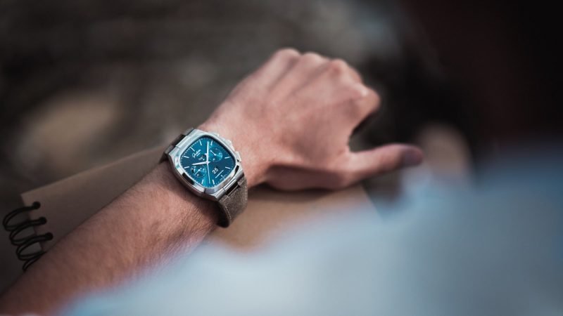 Seventies Chronograph Panorama Date