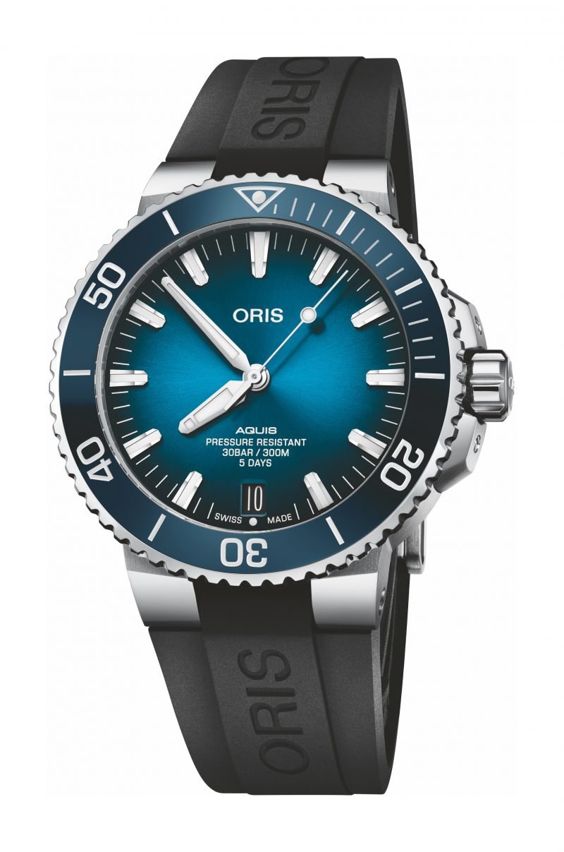 Aquis Date Calibre 400