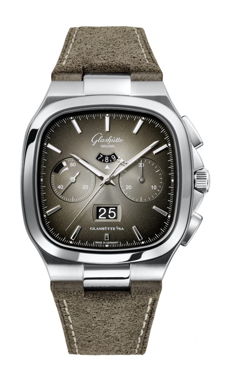 Seventies Chronograph Panorama Date