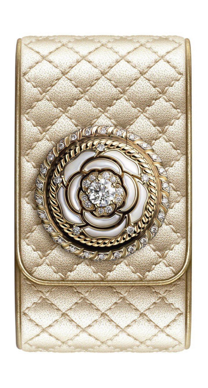 Mademoiselle Privé Bouton Camélia