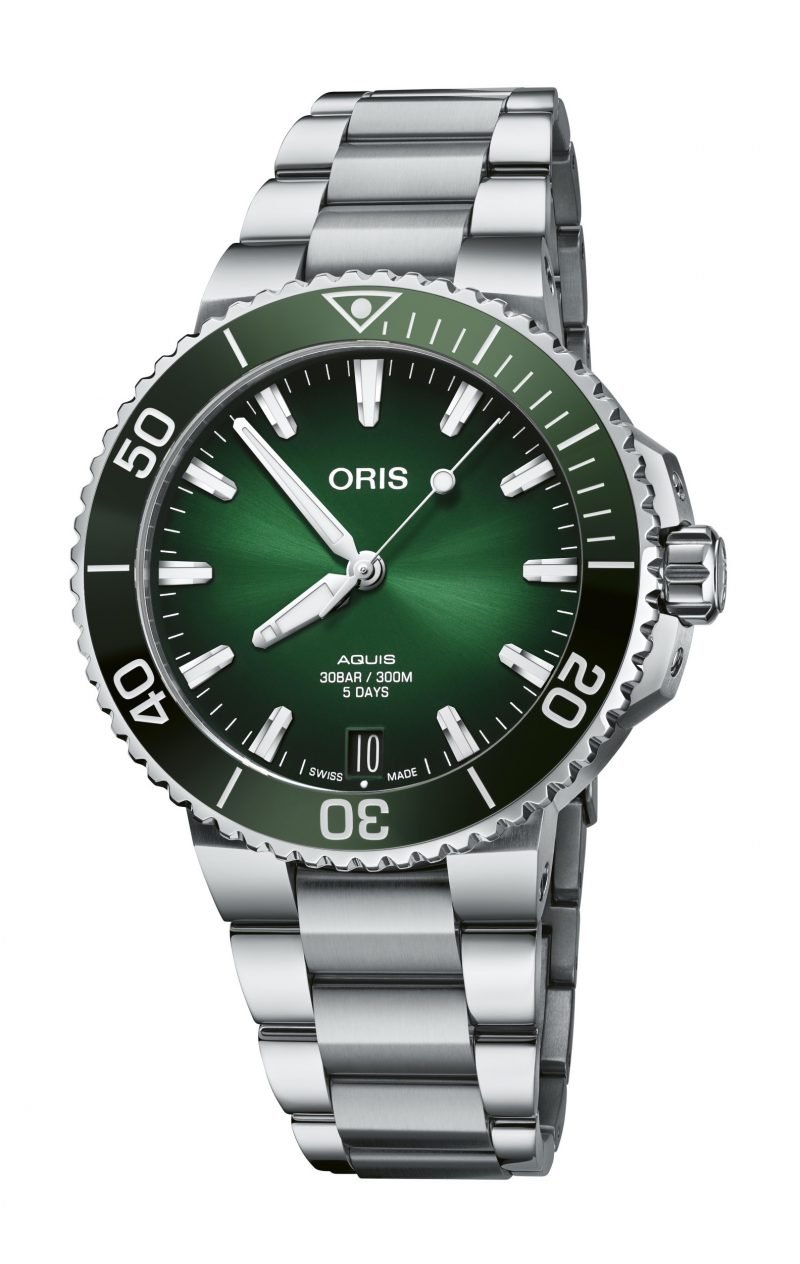 Aquis Date Calibre 400