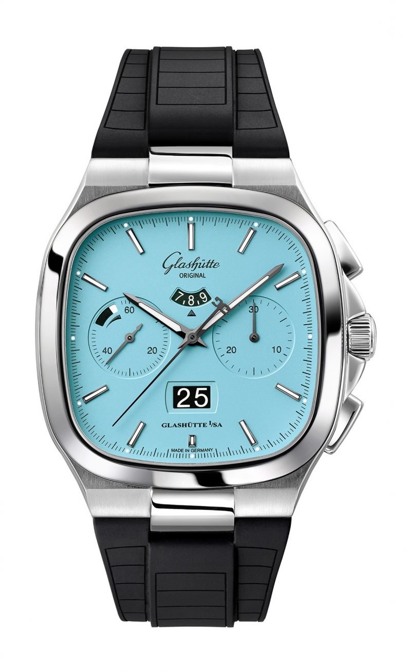 Seventies Chronograph Panorama Date “Disco Blue”