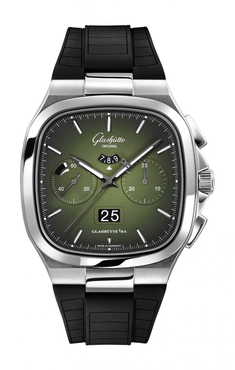 Seventies Chronograph Panorama Date